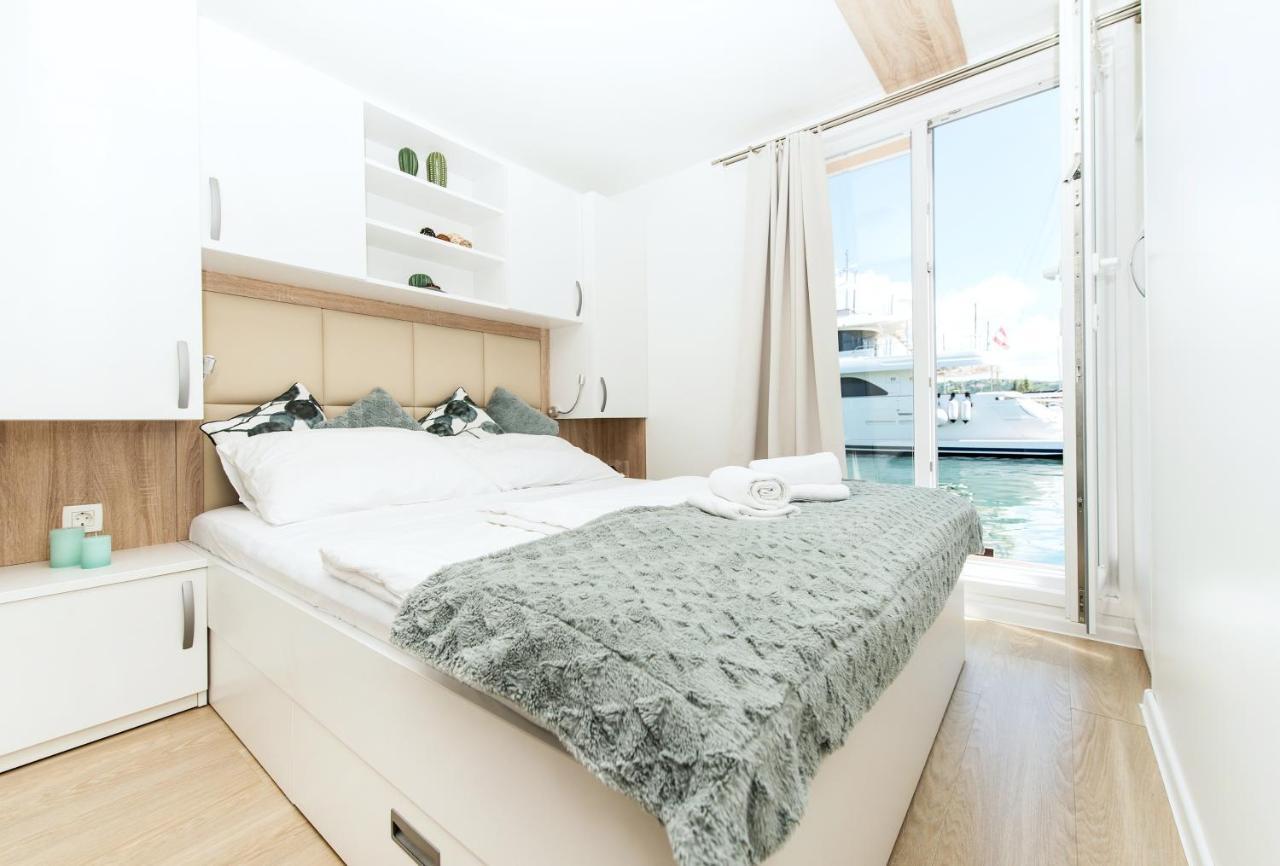 ポルトローシュ Marina Luxury Houseboat Oliveヴィラ エクステリア 写真