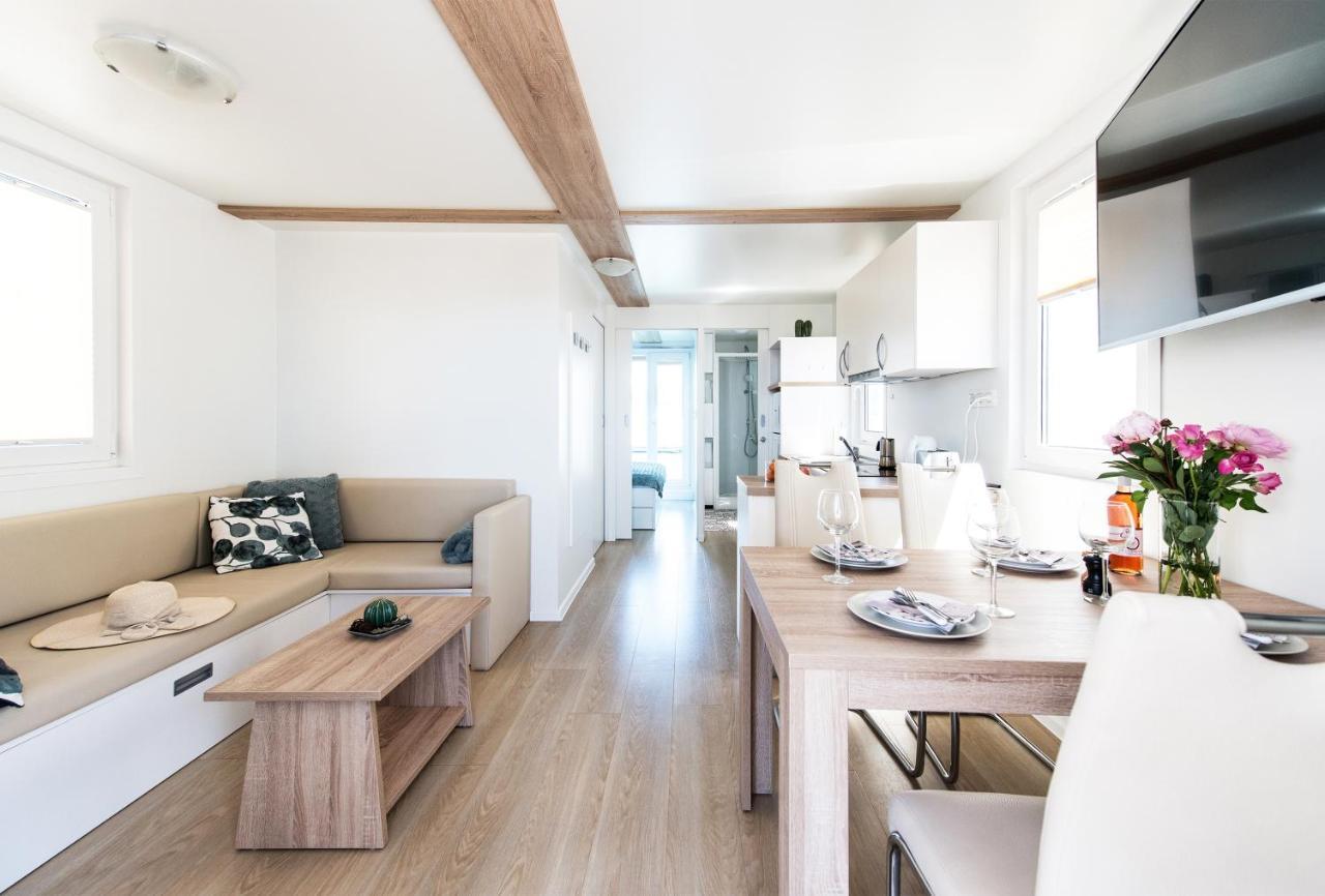 ポルトローシュ Marina Luxury Houseboat Oliveヴィラ エクステリア 写真